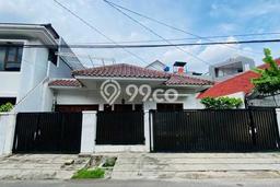 Rumah di Tebet, 5 KT, Konsep Minimalis, LT 225m² Bangunan 250m² Rumah di Tebet, 5 KT, Konsep Minimalis, LT 225m² Bangunan 250m²
