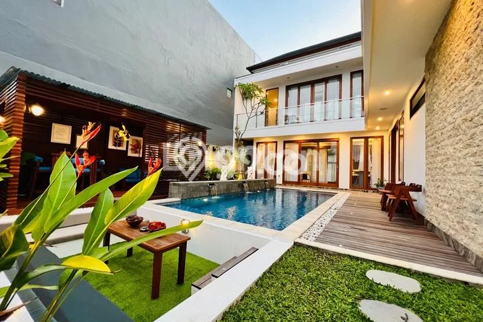 Rumah Mewah LB 360m2 Siap Pakai Desain Elegan di Jimbaran, Badung Rumah Mewah LB 360m2 Siap Pakai Desain Elegan di Jimbaran, Badung