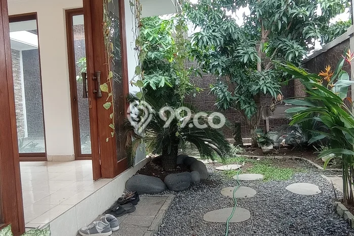 Disewakan Rumah Harga Terjangkau di Padangsambian Kelod Denpasar dengan 5 KT Disewakan Rumah Harga Terjangkau di Padangsambian Kelod Denpasar dengan 5 KT