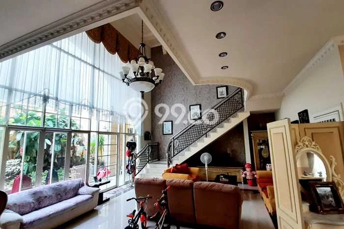 Jual Rumah Mewah Megah Dengan View Cantik di Pakuwon City, Surabaya Jual Rumah Mewah Megah Dengan View Cantik di Pakuwon City, Surabaya