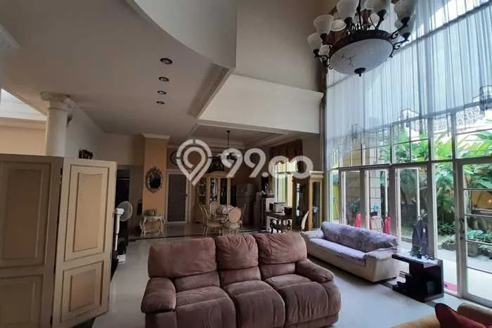 Jual Rumah Mewah Megah Dengan View Cantik di Pakuwon City, Surabaya Jual Rumah Mewah Megah Dengan View Cantik di Pakuwon City, Surabaya