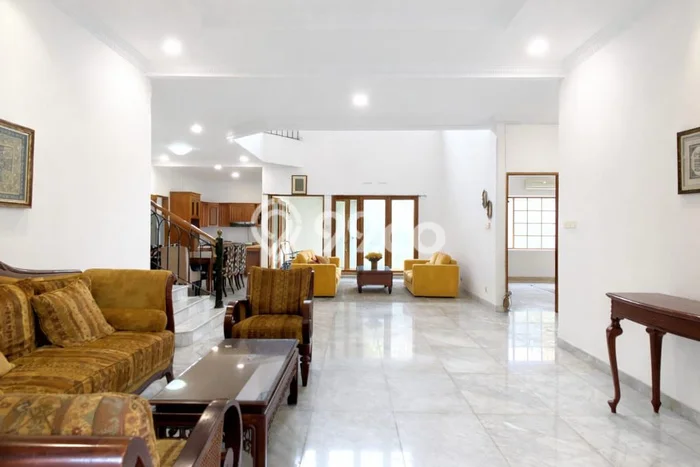 Rumah sewa siap pakai 5 Kamar Tidur di Jati Padang, Jakarta Selatan Rumah sewa siap pakai 5 Kamar Tidur di Jati Padang, Jakarta Selatan