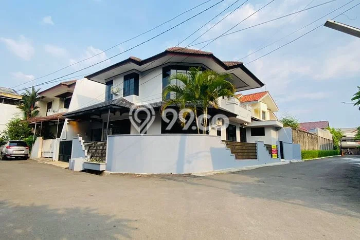 Rumah Sewa Jakarta Selatan LT 216m2 LB 205m2 Kawasan Pejaten Rumah Sewa Jakarta Selatan LT 216m2 LB 205m2 Kawasan Pejaten