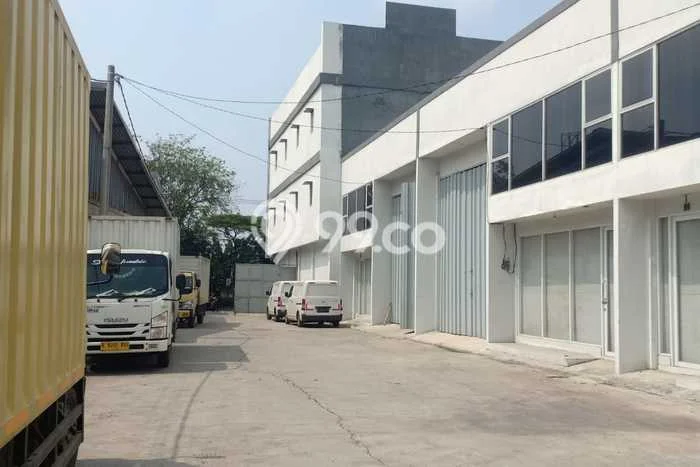LOKASI BISNIS! Gudang For Rent di , Luas 1000m2m², Area Strategis LOKASI BISNIS! Gudang For Rent di , Luas 1000m2m², Area Strategis