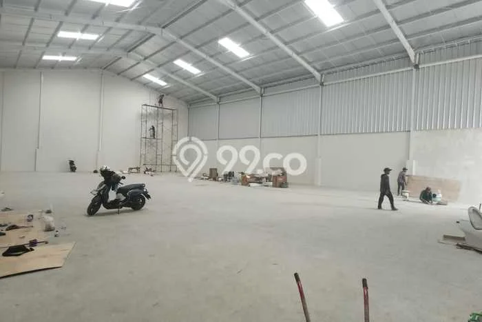 LOKASI STRATEGIS! Gudang Disewakan di Cipondoh, Luas 615m2m², Area Ramai LOKASI STRATEGIS! Gudang Disewakan di Cipondoh, Luas 615m2m², Area Ramai