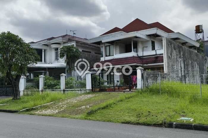 Siap Huni Rumah Mewah 5 Kamar di Kebon Jeruk Dekat ke Mana Pun Siap Huni Rumah Mewah 5 Kamar di Kebon Jeruk Dekat ke Mana Pun