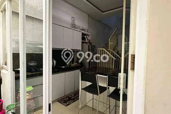 Dijual Cepat Rumah Bagus Siap Huni LB 120m2 di Wiyung, Surabaya Dijual Cepat Rumah Bagus Siap Huni LB 120m2 di Wiyung, Surabaya