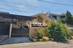 Rumah Nyaman di Darmo permai, Surabaya, Luas 264m² LB 325m² Rumah Nyaman di Darmo permai, Surabaya, Luas 264m² LB 325m²