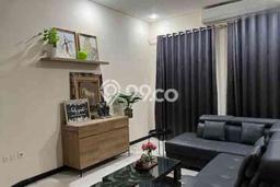 Rumah Asri area Pakuwon Indah, 4 KT, LT 250m2m² Bangunan 400m2m² Rumah Asri area Pakuwon Indah, 4 KT, LT 250m2m² Bangunan 400m2m²