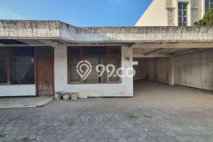 Unit Komersial Dijual di Surabaya LT 535m2 & LB 200m2 Unit Komersial Dijual di Surabaya LT 535m2 & LB 200m2