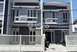 Rumah LT 94m2m² Dekat Pusat Perbelanjaan di Wonocolo, Surabaya Rumah LT 94m2m² Dekat Pusat Perbelanjaan di Wonocolo, Surabaya