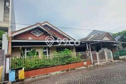 Jual Rumah Favorit Siap Huni LB 210m2 di Rungkut, Surabaya Jual Rumah Favorit Siap Huni LB 210m2 di Rungkut, Surabaya