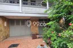 For Sale Rumah Mewah Exclusive di Dukuh Pakis, Surabaya For Sale Rumah Mewah Exclusive di Dukuh Pakis, Surabaya