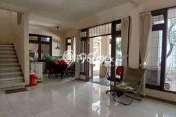 Dijual Rumah Mewah Megah Dengan View Cantik di Graha, Surabaya Dijual Rumah Mewah Megah Dengan View Cantik di Graha, Surabaya