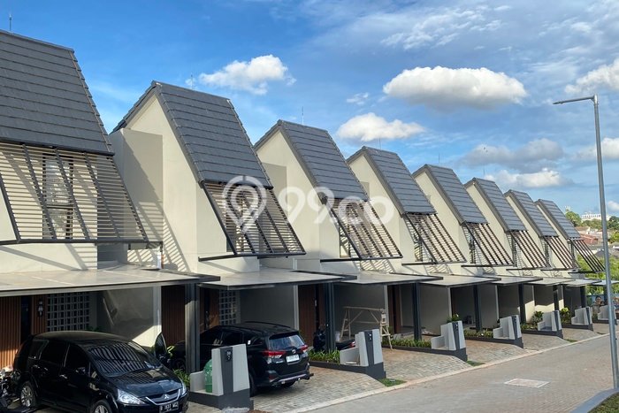 For Sale Rumah 3 Kamar Lokasi Ideal Bagus dan Strategis di BSD For Sale Rumah 3 Kamar Lokasi Ideal Bagus dan Strategis di BSD