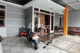 SPECIAL OFFER! Rumah Asri di Arcamanik, Luas 144m² LB 120m² SPECIAL OFFER! Rumah Asri di Arcamanik, Luas 144m² LB 120m²