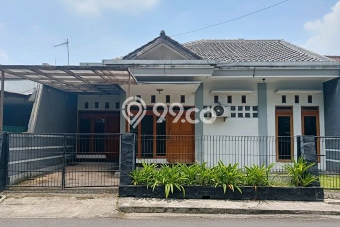 Rumah Modern 4 KT LT 216m2 di Pelajar Pejuang Rumah Modern 4 KT LT 216m2 di Pelajar Pejuang
