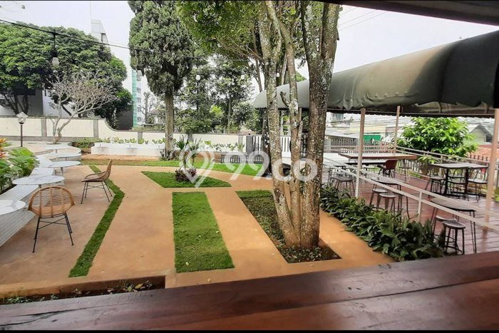 Hunian Elit LB 500m2 Siap Pakai Desain Elegan di Cihanjuang, Bandung Hunian Elit LB 500m2 Siap Pakai Desain Elegan di Cihanjuang, Bandung