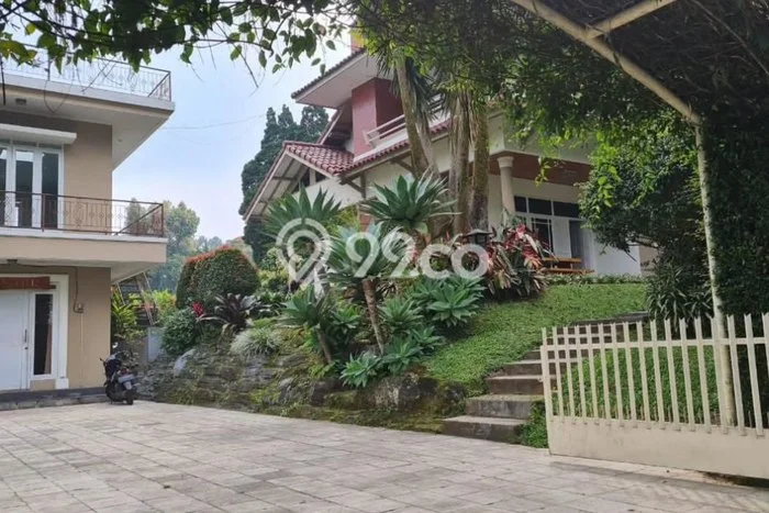 Properti Berkualitas! Vila Kawasan Lembang, Ukuran 953m2m², Lingkungan Asri dan aman Properti Berkualitas! Vila Kawasan Lembang, Ukuran 953m2m², Lingkungan Asri dan aman