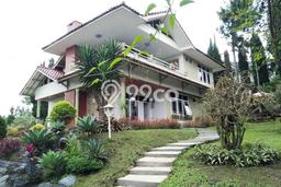 Properti Berkualitas! Vila Kawasan Lembang, Ukuran 953m2m², Lingkungan Asri dan aman Properti Berkualitas! Vila Kawasan Lembang, Ukuran 953m2m², Lingkungan Asri dan aman