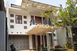 Rumah Elit Modern Tanpa Renovasi di Pasteur Bandung Rumah Elit Modern Tanpa Renovasi di Pasteur Bandung