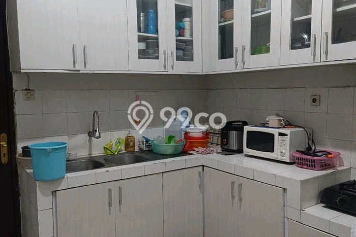 Rumah Modern Minimalis 5 Kamar Siap Huni di Rungkut Rumah Modern Minimalis 5 Kamar Siap Huni di Rungkut