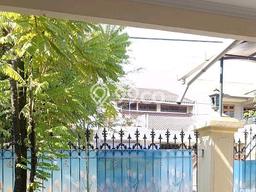 Dijual Cepat Rumah Favorit Siap Huni LB 138m2 di Rungkut, Surabaya Dijual Cepat Rumah Favorit Siap Huni LB 138m2 di Rungkut, Surabaya
