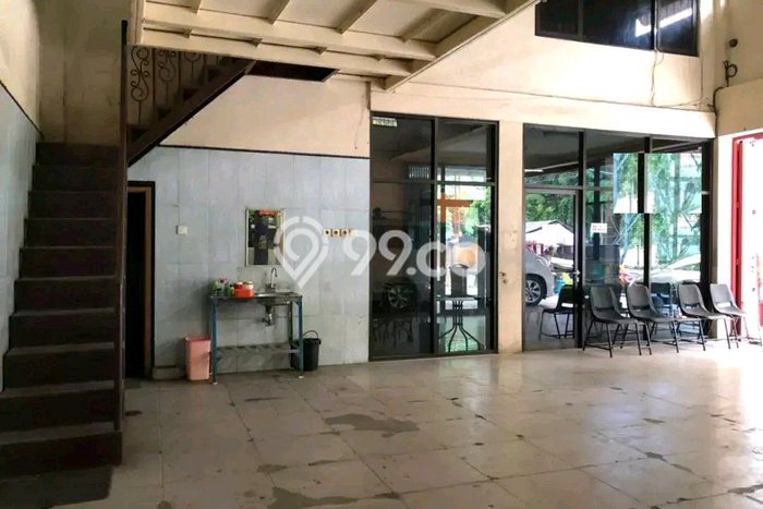 Dijual Komersial Strategis di Tenggilis Mejoyo, Luas 200m2m², Jalan Utama, Area Bisnis Dijual Komersial Strategis di Tenggilis Mejoyo, Luas 200m2m², Jalan Utama, Area Bisnis