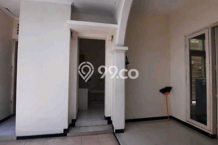 Rumah Mewah LB 300m2 Siap Huni Desain Elegan di kertajaya, Surabaya Rumah Mewah LB 300m2 Siap Huni Desain Elegan di kertajaya, Surabaya