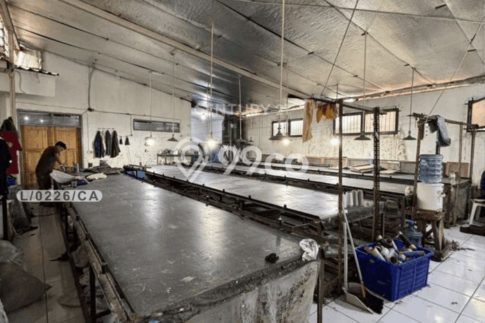 Area Ramai! Gudang Dijual di Margahayu untuk Bisnis Luas Bangunan 335m2 Area Ramai! Gudang Dijual di Margahayu untuk Bisnis Luas Bangunan 335m2