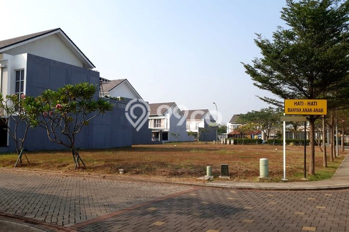 Tanah Kosong Dijual di Jakarta Timur dengan Area 423m2 Tanah Kosong Dijual di Jakarta Timur dengan Area 423m2