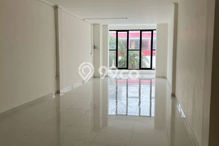Disewakan Ruko komersial di Gatot Subroto luas bangunan 200m2 Disewakan Ruko komersial di Gatot Subroto luas bangunan 200m2