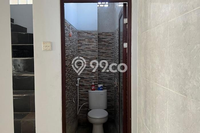 FOR RENT! Ruko di Dauhpuri Kelod Cocok untuk Bisnis 468m2 FOR RENT! Ruko di Dauhpuri Kelod Cocok untuk Bisnis 468m2