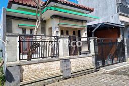 SPECIAL PRICE! Rumah Strategis di Gatot Subroto, Luas 150m² Bangunan 90m² SPECIAL PRICE! Rumah Strategis di Gatot Subroto, Luas 150m² Bangunan 90m²