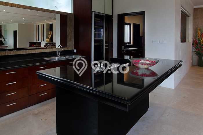Tempat Strategis! Vila Kawasan Benoa, Dimensi 900m², Area Asri dan aman Tempat Strategis! Vila Kawasan Benoa, Dimensi 900m², Area Asri dan aman