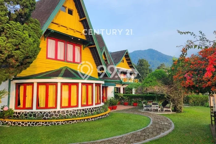 Siap Huni Rumah Mewah 9 Kamar di Cipanas Dekat ke Mana Saja Siap Huni Rumah Mewah 9 Kamar di Cipanas Dekat ke Mana Saja
