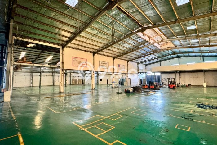 Gudang Bagus Dijual LB 2205m2 Lokasi Strategis Bekasi Area Cocok untuk Bisnis Gudang Bagus Dijual LB 2205m2 Lokasi Strategis Bekasi Area Cocok untuk Bisnis