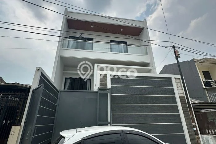 Rumah Elit Modern Siap Huni di Bojong Indah Jakarta Barat Rumah Elit Modern Siap Huni di Bojong Indah Jakarta Barat