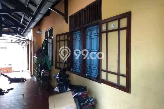 Rumah Elit Modern Tanpa Renovasi di Joglo Jakarta Barat Rumah Elit Modern Tanpa Renovasi di Joglo Jakarta Barat