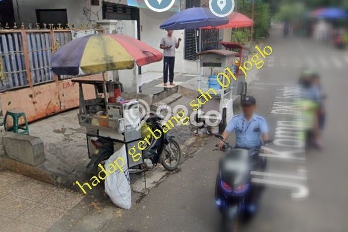 Rumah Elit Modern Tanpa Renovasi di Joglo Jakarta Barat Rumah Elit Modern Tanpa Renovasi di Joglo Jakarta Barat