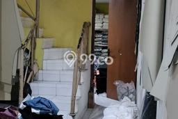 Rumah Modern 3 KT LT 153m2 di Taman Kopo Indah Rumah Modern 3 KT LT 153m2 di Taman Kopo Indah