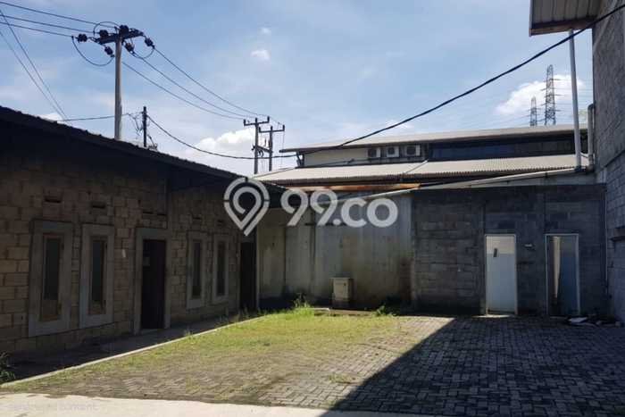 Gudang Disewa di Bandung dengan LB 550m2 Area Komersial Ramai Gudang Disewa di Bandung dengan LB 550m2 Area Komersial Ramai