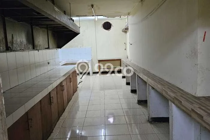 Unit Komersial Disewakan di BKR di Area Ramai & Strategis Unit Komersial Disewakan di BKR di Area Ramai & Strategis