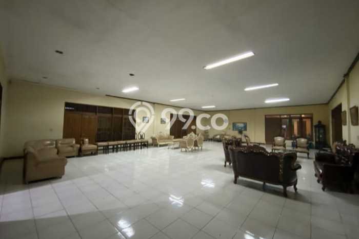 Komersial Disewa di Bandung dengan LB 400m2 Area Komersial Ramai Komersial Disewa di Bandung dengan LB 400m2 Area Komersial Ramai
