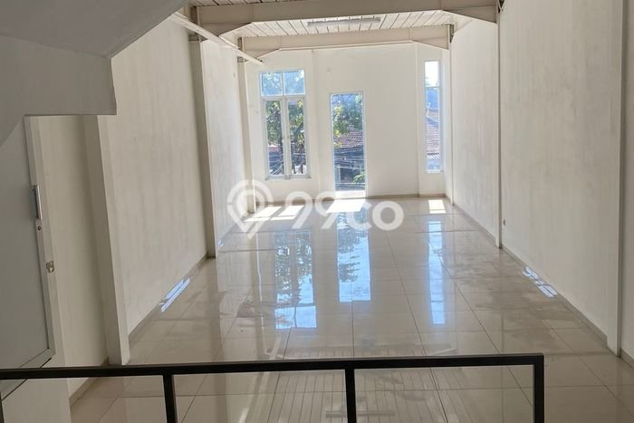 Disewakan Ruko di Pusat Kota Bandung Ramai Strategis Disewakan Ruko di Pusat Kota Bandung Ramai Strategis