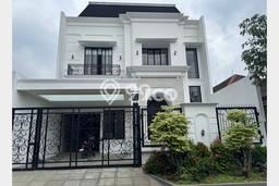 Rumah Luxury Modern Tanpa Renovasi di Gading Serpong Tangerang Rumah Luxury Modern Tanpa Renovasi di Gading Serpong Tangerang