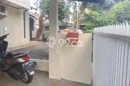 Rumah Eksklusif Siap Huni LT 345m2 di Ciputat Timur, Tangerang Selatan Rumah Eksklusif Siap Huni LT 345m2 di Ciputat Timur, Tangerang Selatan