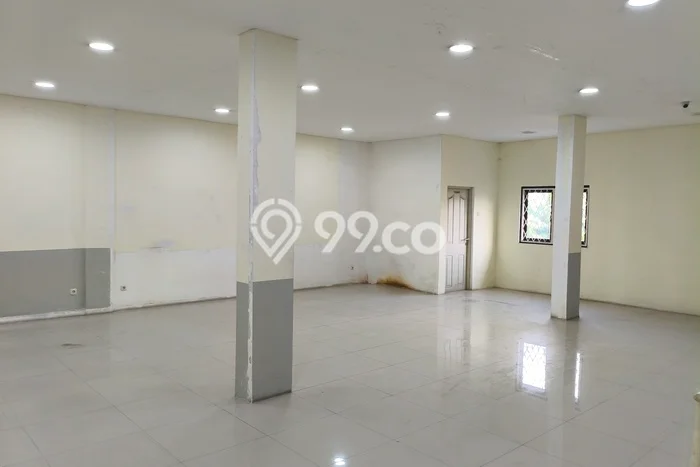 Ruko untuk Disewa di Pusat Tangerang Luas Bangunan 180m2 Ruko untuk Disewa di Pusat Tangerang Luas Bangunan 180m2