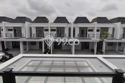 Disewakan! Rumah 3 Kamar Tidur &
3 Kamar Mandi di Pantai Indah Kapuk, Jakarta Utara Disewakan! Rumah 3 Kamar Tidur &
3 Kamar Mandi di Pantai Indah Kapuk, Jakarta Utara