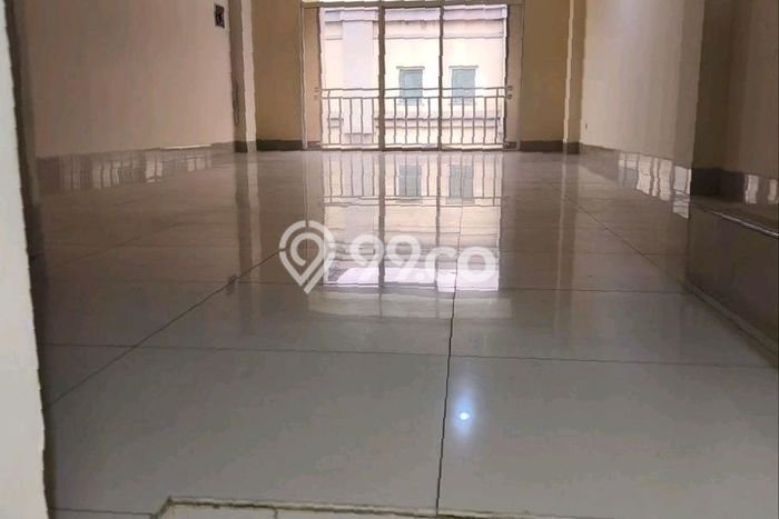 Disewakan Ruko komersial di Kebon Jeruk luas bangunan 333m2 Disewakan Ruko komersial di Kebon Jeruk luas bangunan 333m2